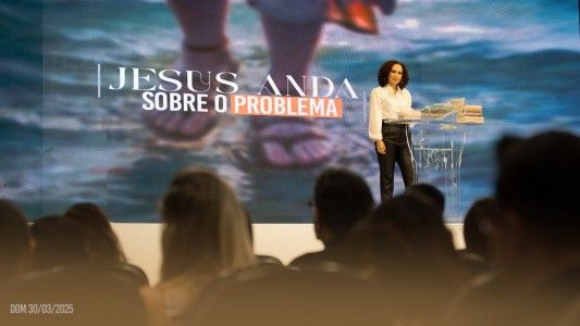 Jesus anda sobre o problema